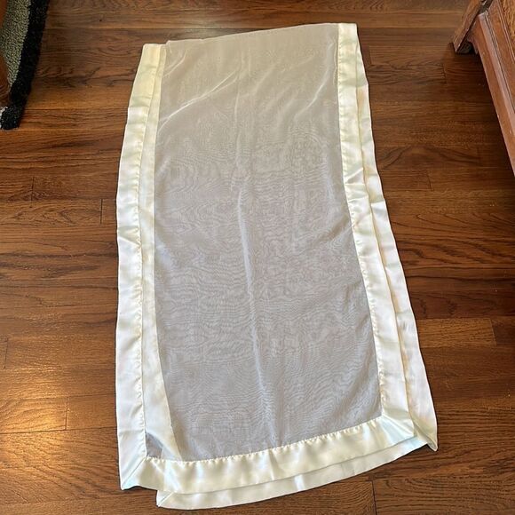 Off white/cream semi sheer polyester shawl/wrap with satin ribbon edge - Picture 7 of 7